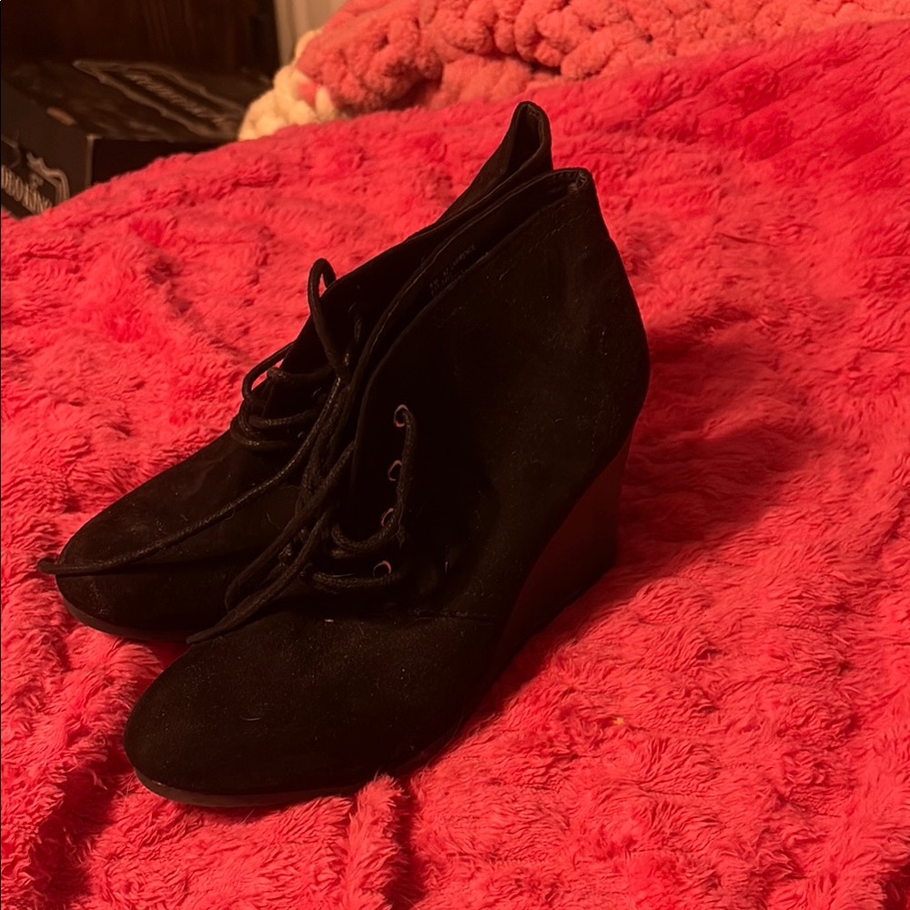 Arizona Jean Company Black Lace Up Boots